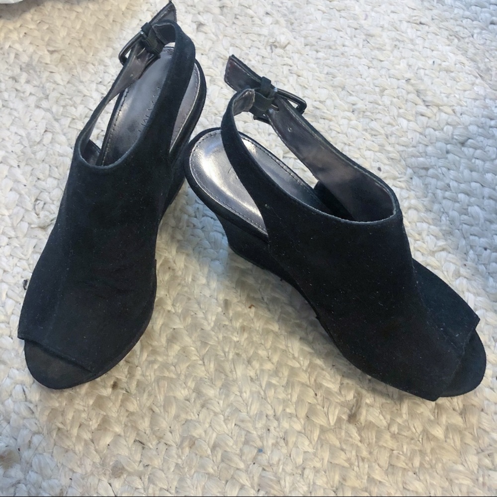 *25% OFF BUNDLE!* 
Rampage Faux Suede Black Wedges